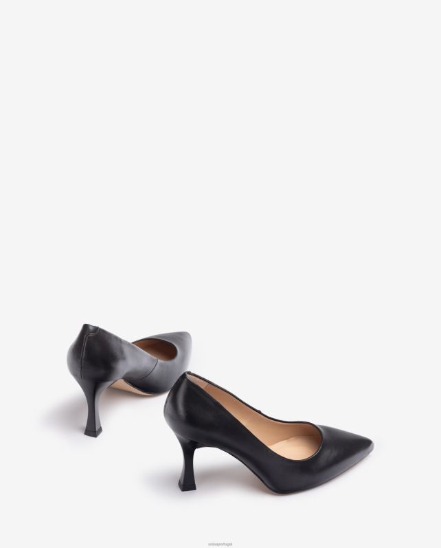 Unisa bomba de dedo pontudo mulheres 6V2Z6555 preto