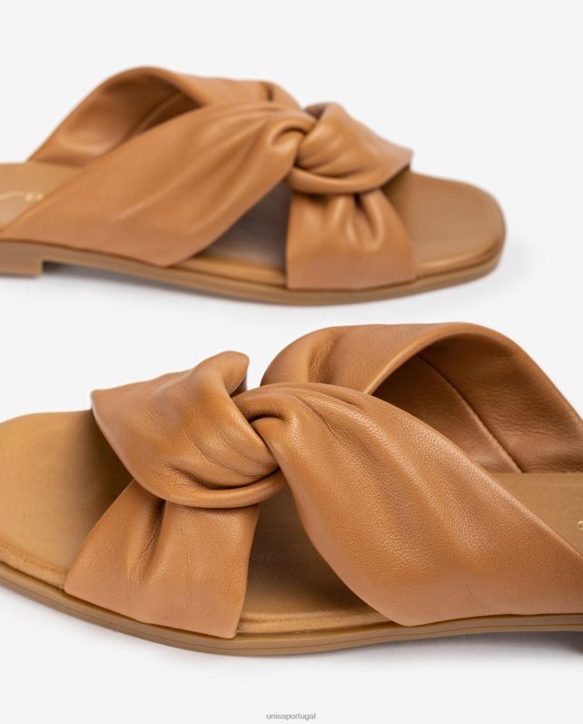 Unisa sandália de tira cruzada plana mulheres 6V2Z663 marrom